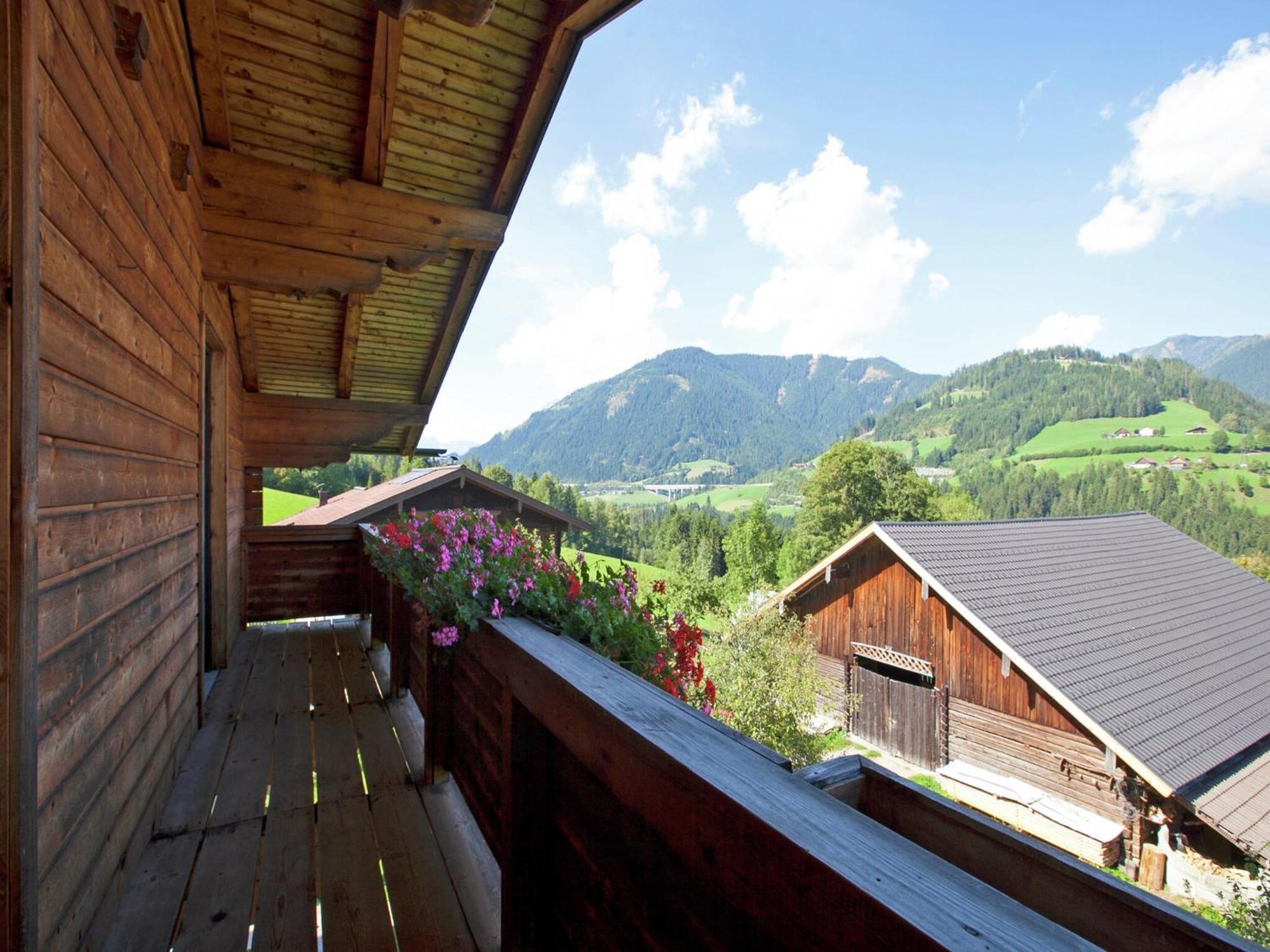 Charming Holiday Home In H Ttau With Barbecue Hüttau Zewnętrze zdjęcie